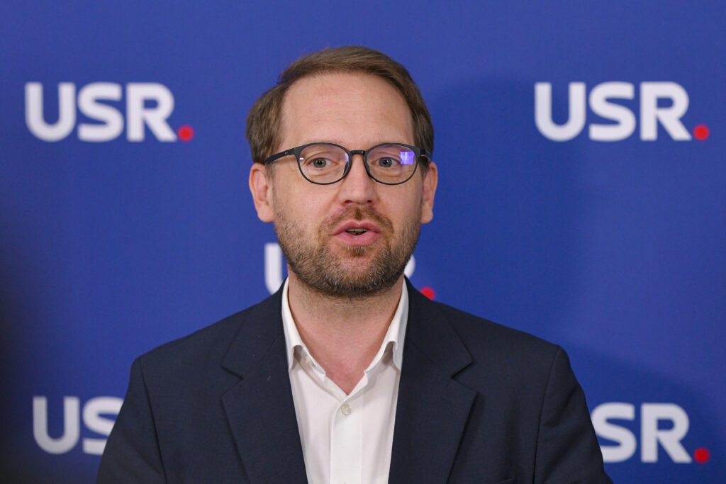 fritz:-romania-„s-a-comportat-ca-la-carte”-in-privinta-comunicarii-retragerii-trupelor-americane