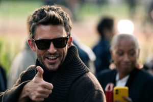 jonathan-bailey,-actorul-care-a-jucat-in-wicked-si-bridgerton,-desemnat-cel-mai-sexy-barbat-in-viata