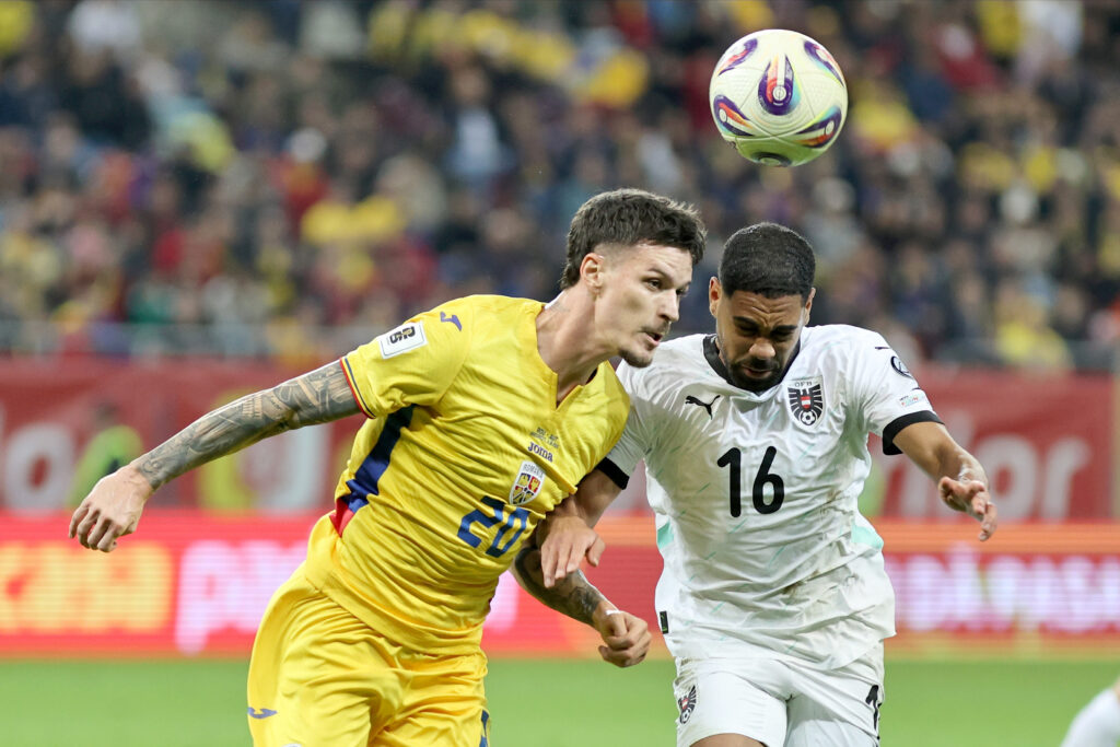 dennis-man-a-fost-votat-„tricolorul-lunii-octombrie”.-cate-voturi-au-luat-ianis-hagi-si-andrei-ratiu