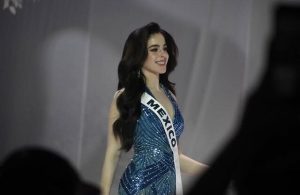 scandal-urias-la-miss-univers.-candidata-jignita-in-vazul-tuturor