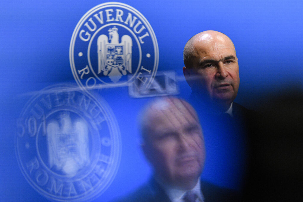 bolojan:-nu-e-o-problema-ca-iesi-prost-de-pe-functie-publica.-e-important-sa-nu-iesi-prost-degeaba