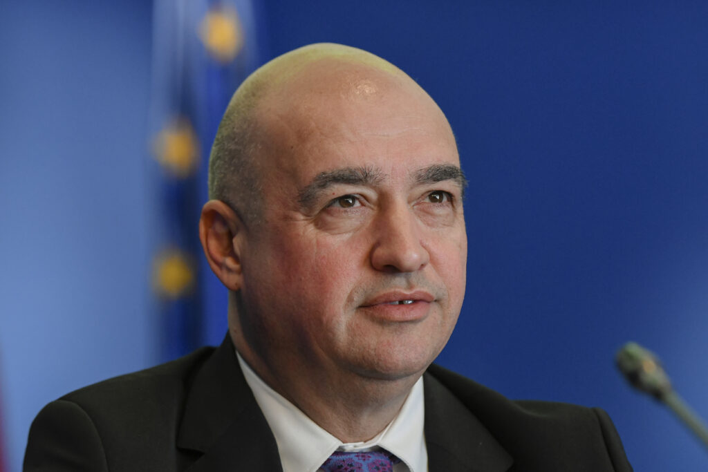 cum-l-ar-fi-influentat-afaceristul-bogos-pe-fostul-sef-pnl-vaslui-pentru-a-i-favoriza-o-intalnire-cu-bolojan