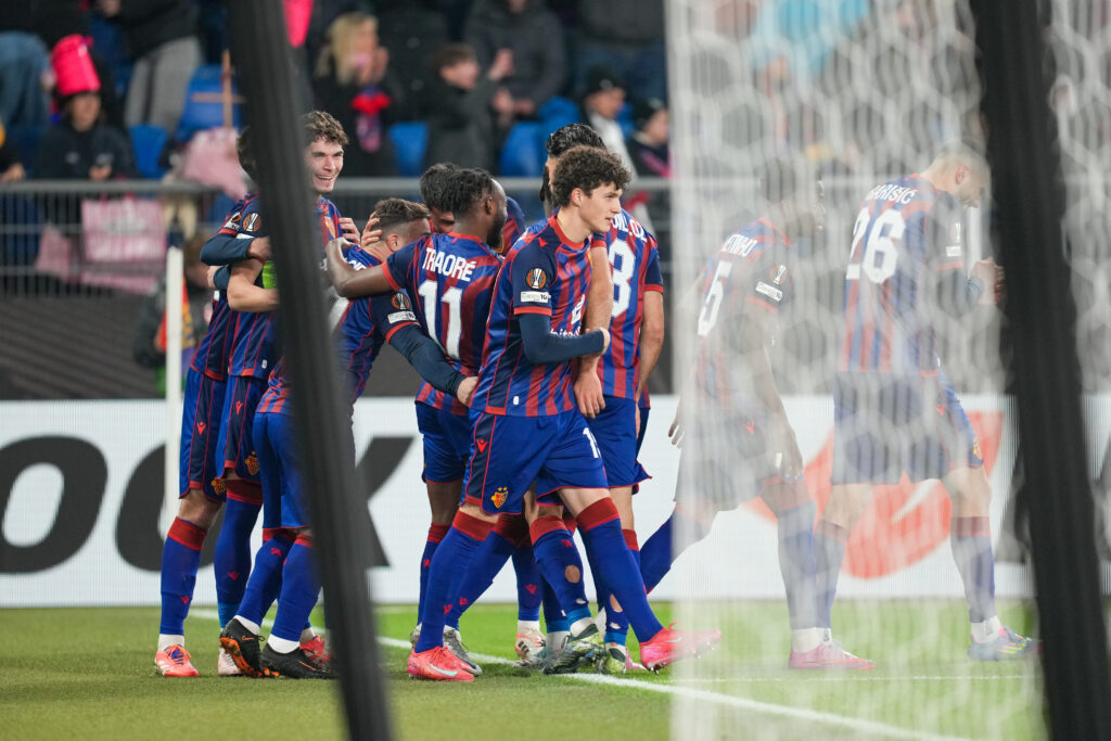 fcsb,-infrangere-dureroasa-la-basel:-3-1,-dupa-ce-a-jucat-in-10-oameni-din-minutul-12