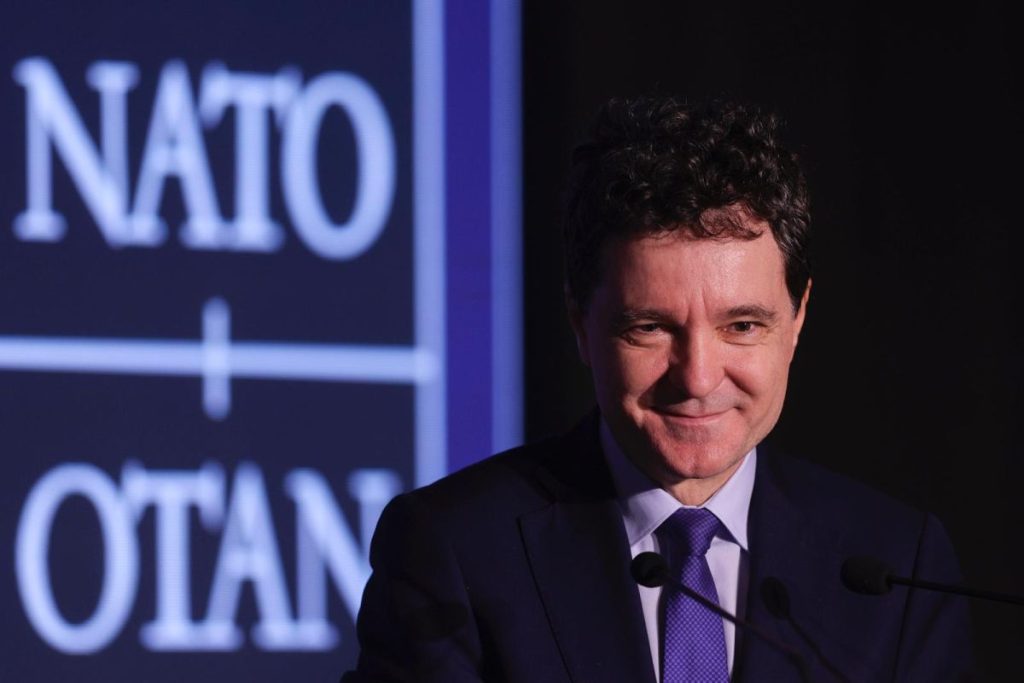 nicusor-dan,-la-telefon-cu-zelenski:-ucraina-trebuie-sa-castige-razboiul