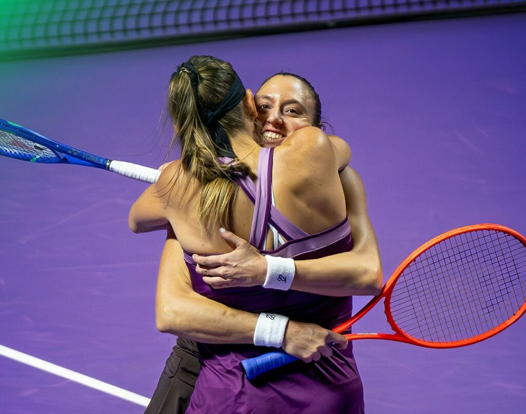 babos-si-stefani-le-inving-pe-hsieh-si-ostapenko-si-se-califica-in-finala-turneului-campioanelor