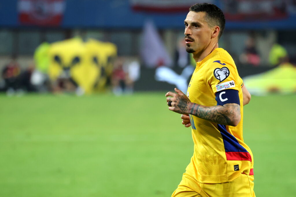 genoa-castiga-clar-cu-cagliari-si-se-distanteaza-de-zona-de-retrogradare.-nicolae-stanciu,-doar-rezerva